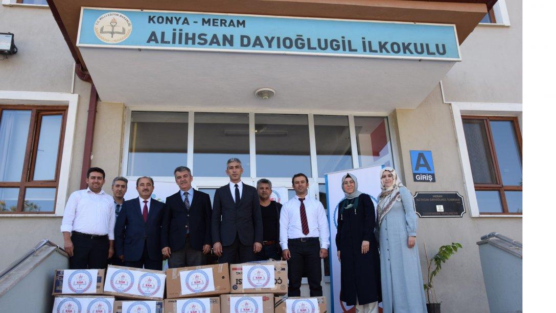 İlçemiz Ali İhsan Dayıoğlugil İlkokulu'nda Kitap Toplama Kampanyası Teslim Töreni