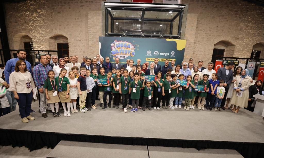 MEGA BİLFEST 4 Coşkuyla Tamamlandı: Geleceğin Bilim İnsanları Meram'da Yetişiyor